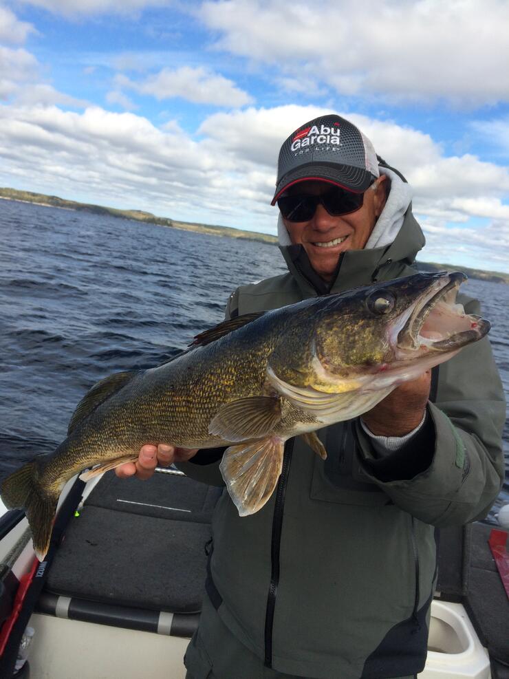 Five Star Fishing with Birch Island Resort Minaki Ontario Northwestern
